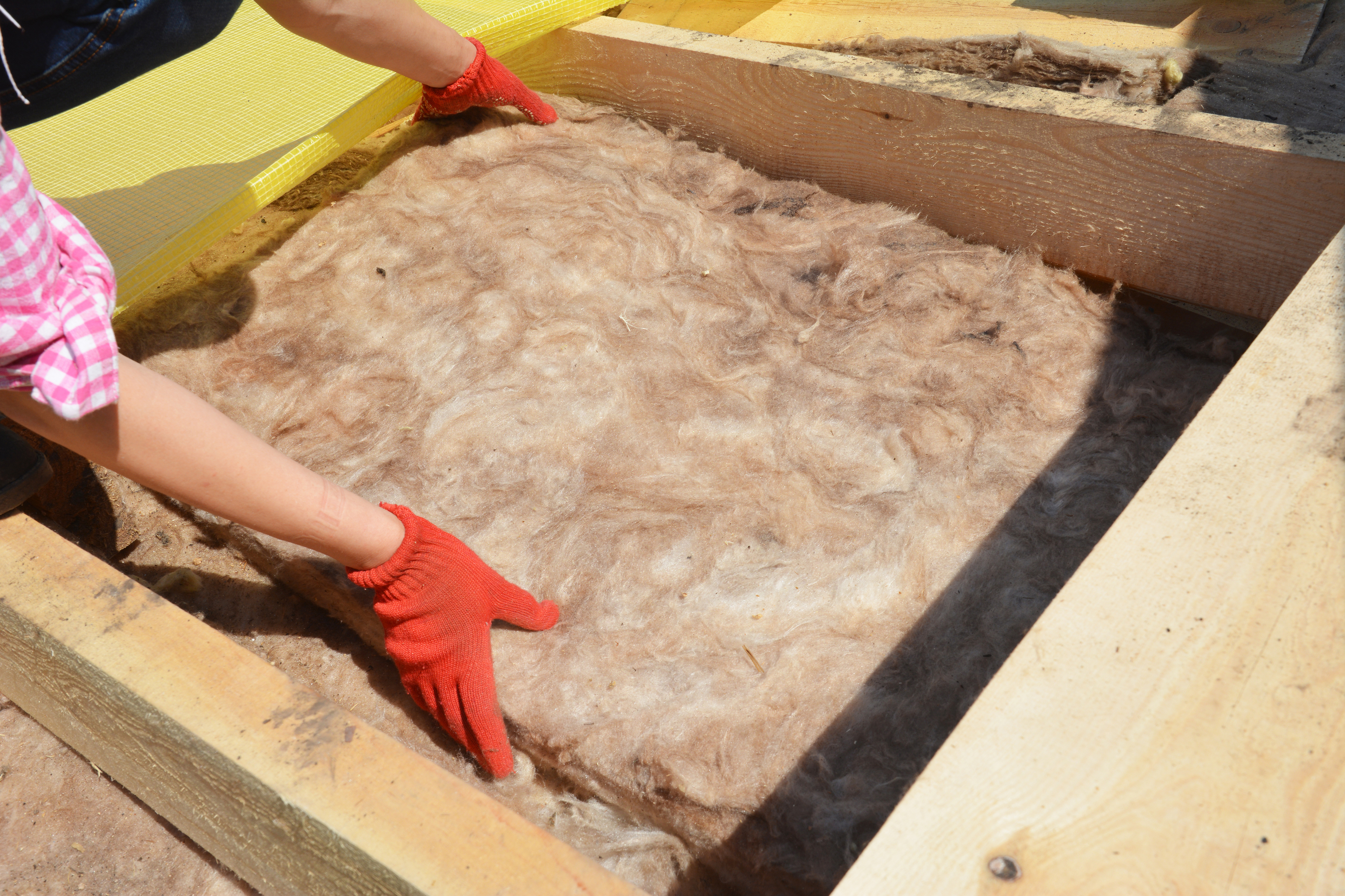 Understanding the difference between Earthwool vs. Fiberglass