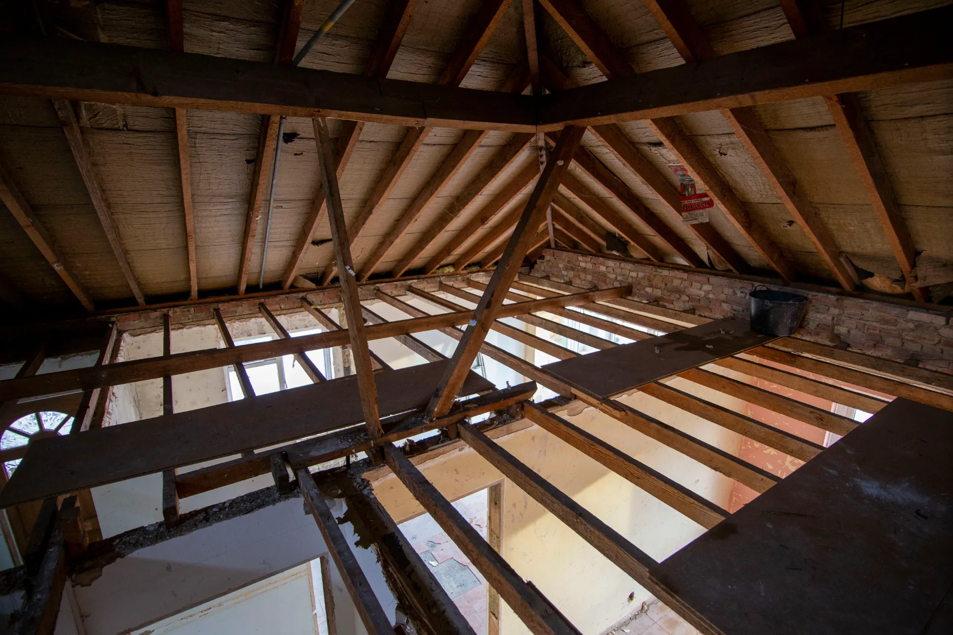 featured image Warm Attic vs Cold Attic