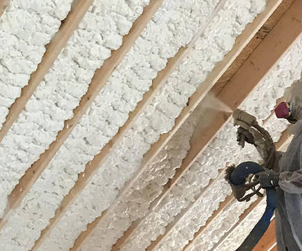 sprayfoam-applied-on-rafters